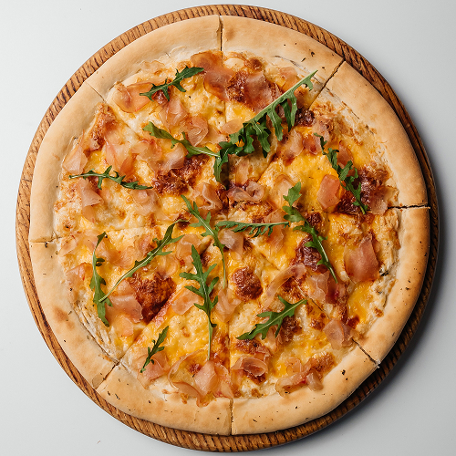 Пицца с сыровяленой курочкой